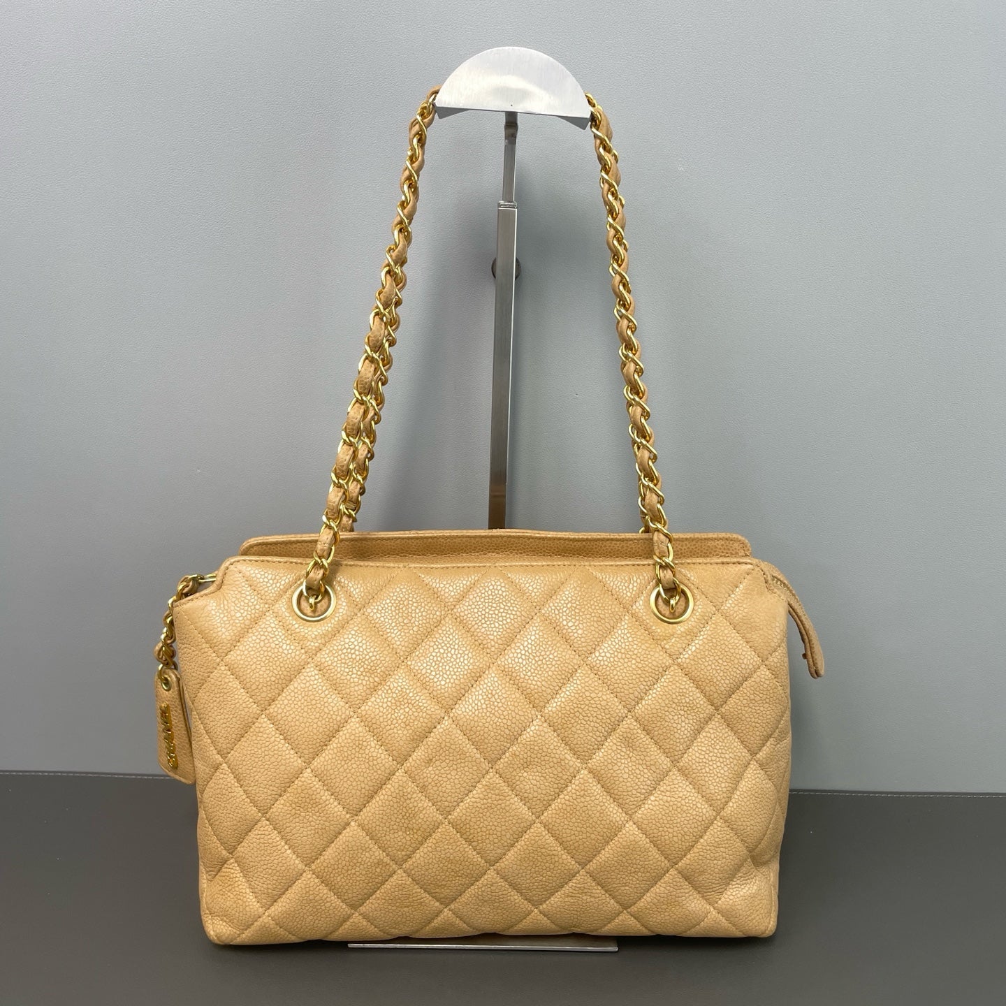 Chanel - Other - Leather - Beige - (medium)
