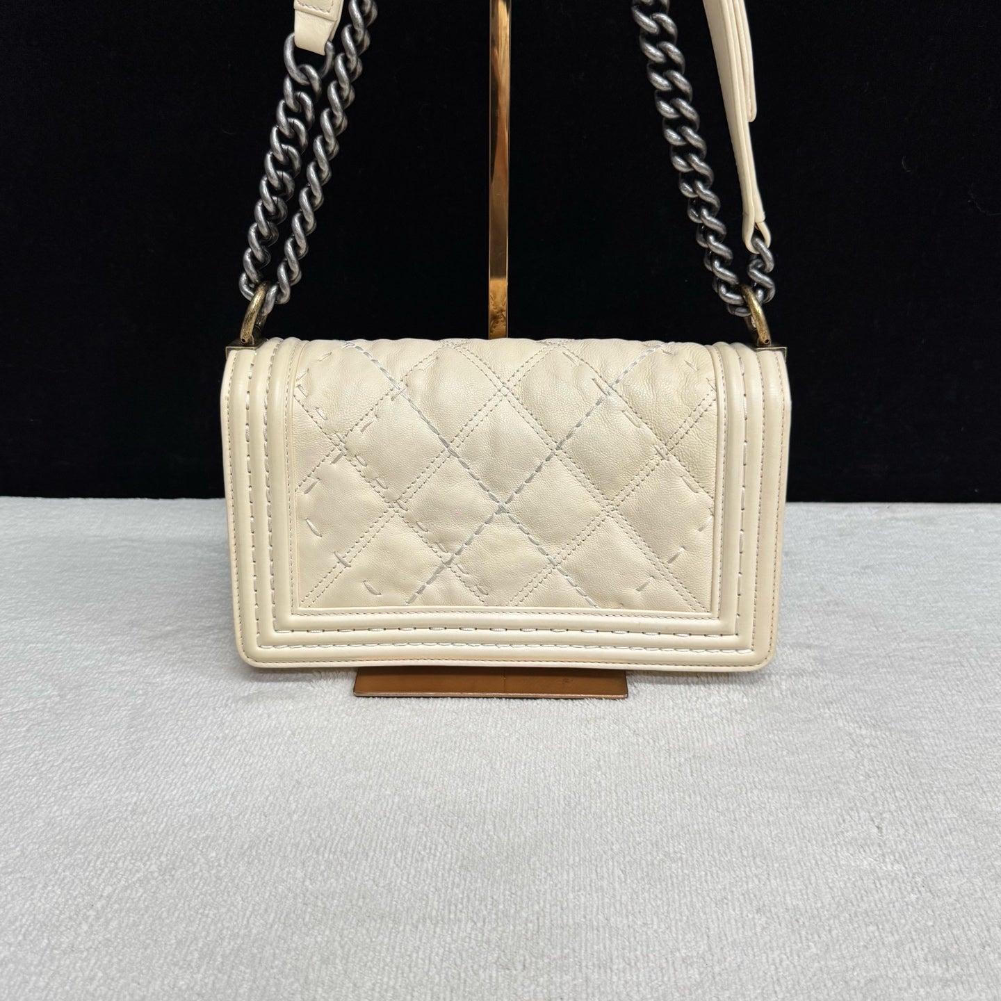 Chanel - Other - Leather - Beige - (medium)