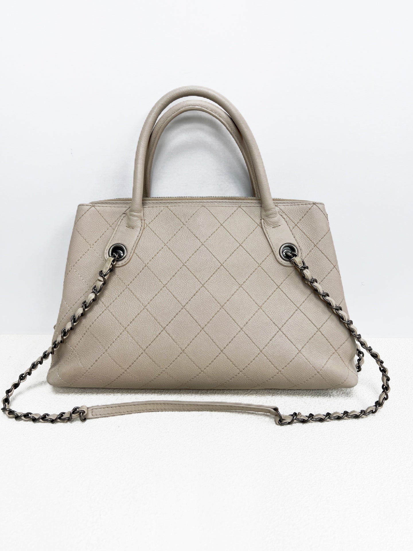 Chanel - Other - Leather - Beige - (medium)