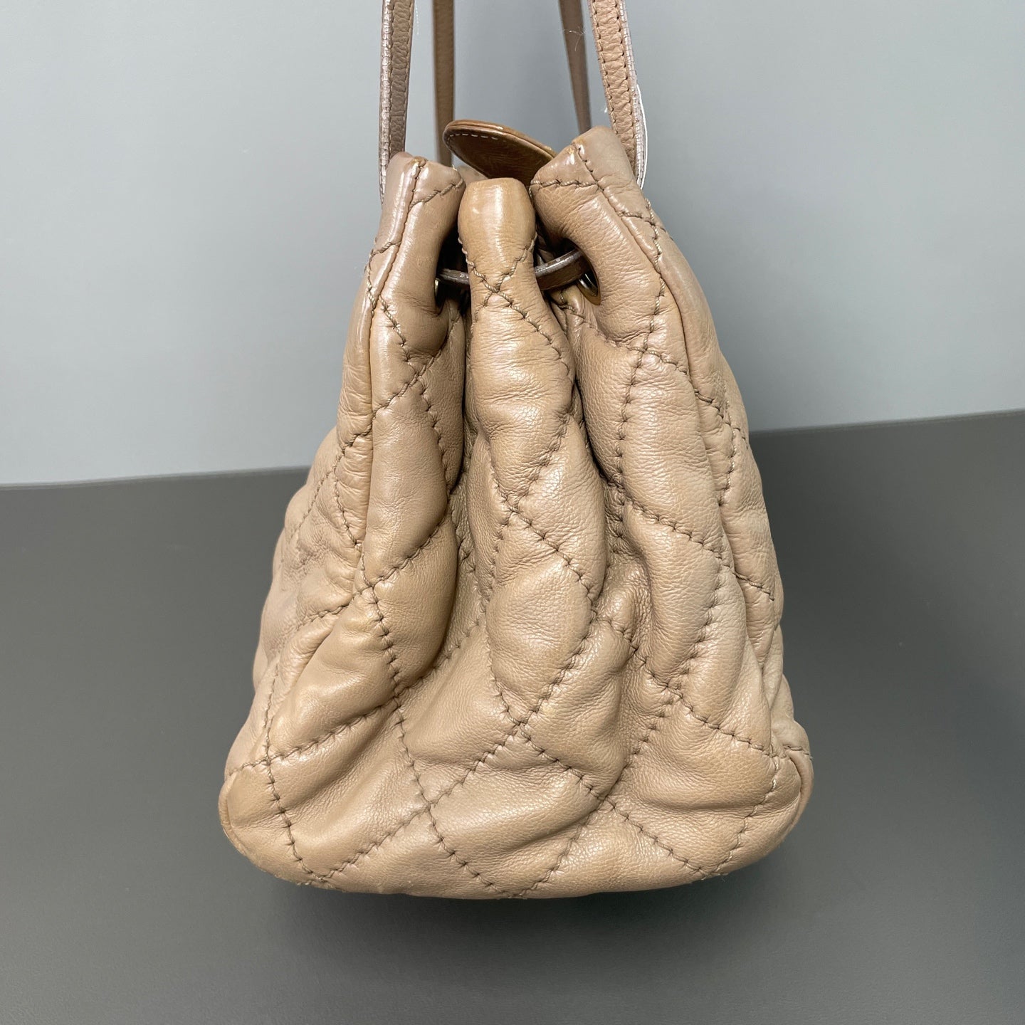Chanel - Other - Leather - Beige - (medium)