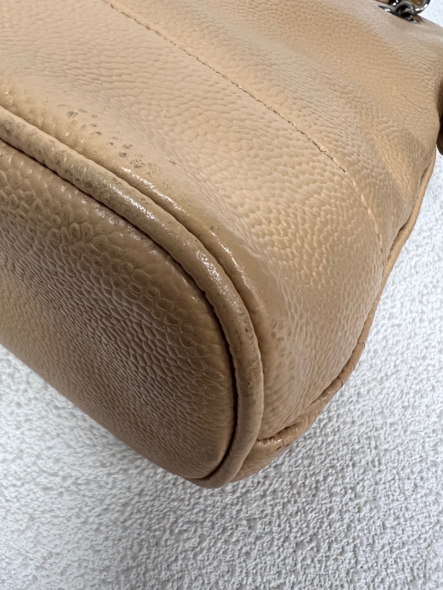 Chanel - Other - Leather - Beige - (medium)