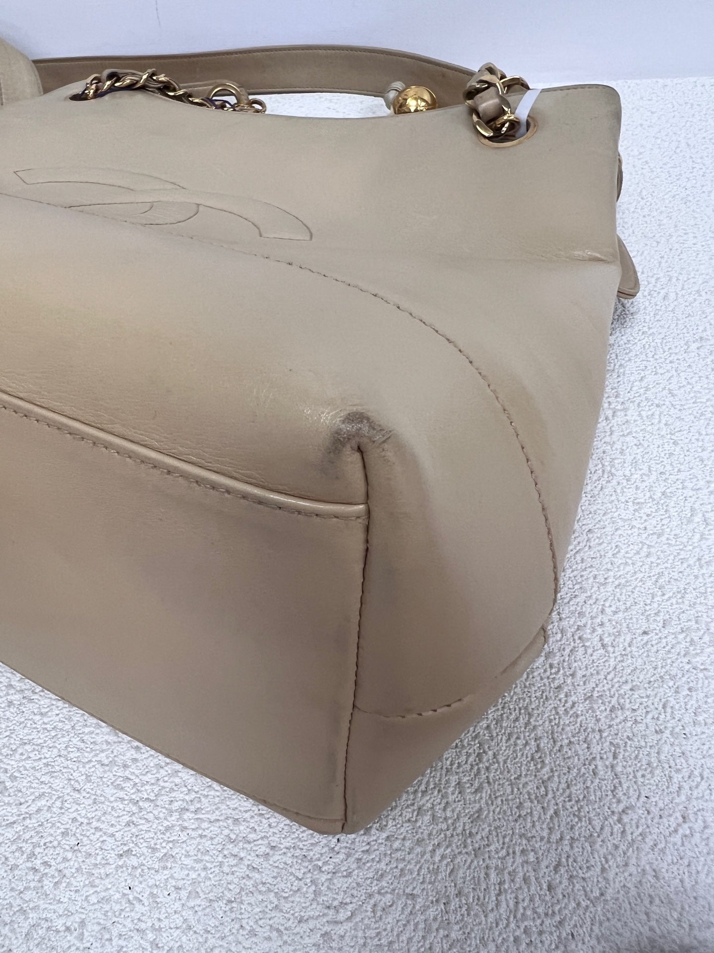 Chanel - Other - Leather - Beige - (medium)
