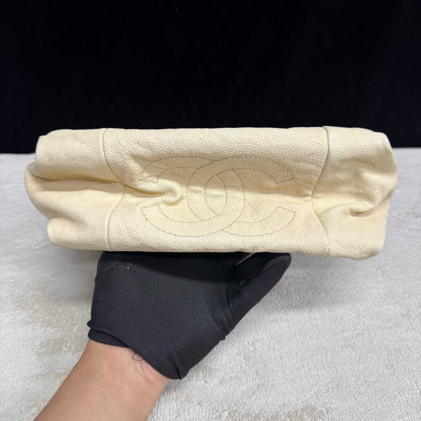 Chanel - Other - Leather - Beige - (medium)