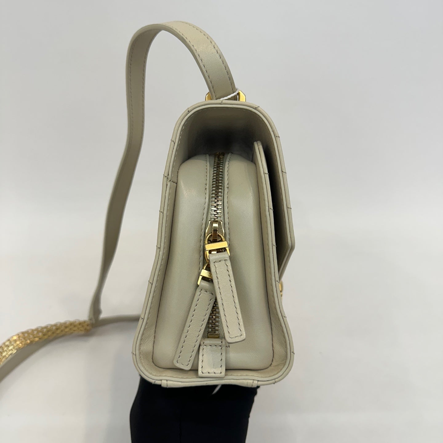 Chanel - Other - Leather - Beige - (medium)
