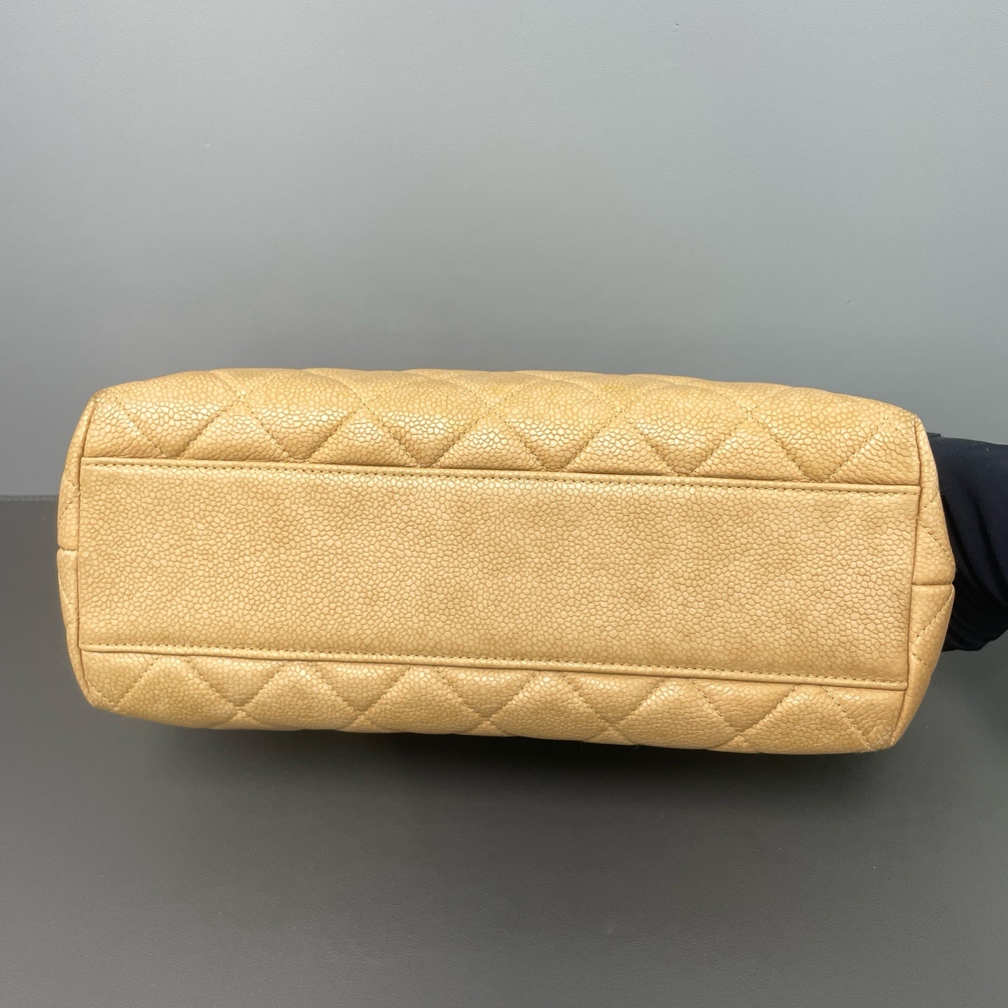Chanel - Other - Leather - Beige - (medium)