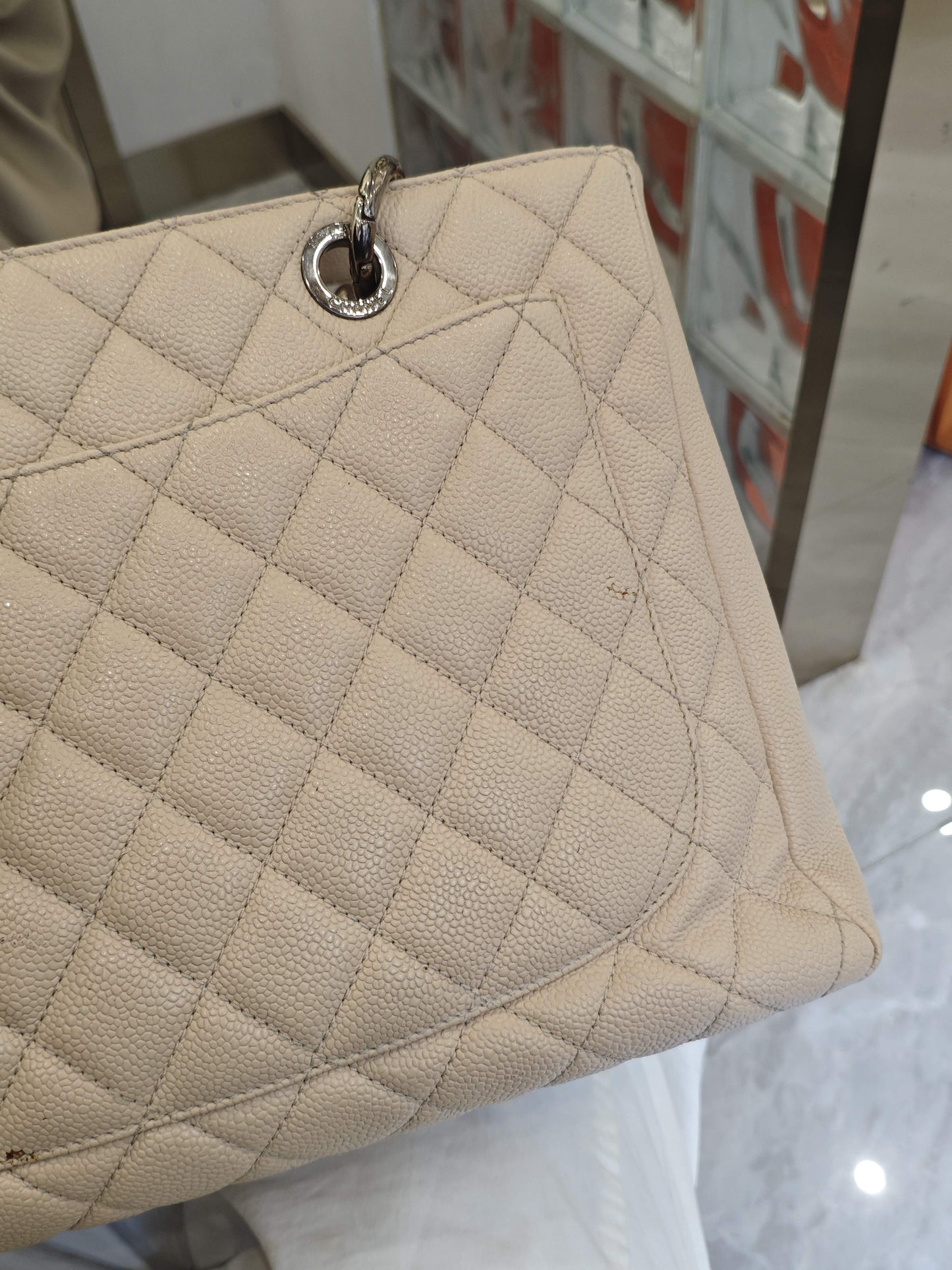 Chanel - Other - Leather - Beige - (medium)