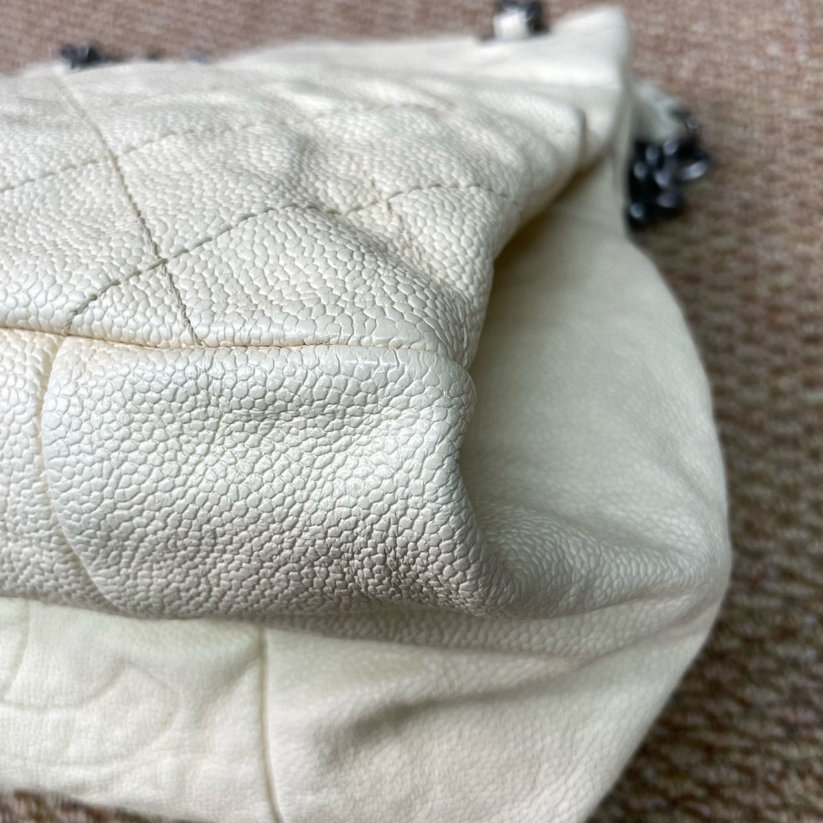 Chanel - Other - Leather - Beige - (Medium)
