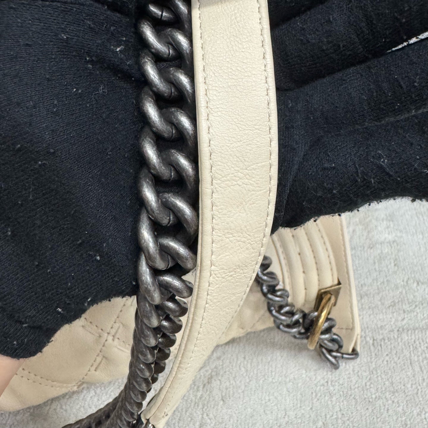 Chanel - Other - Leather - Beige - (medium)