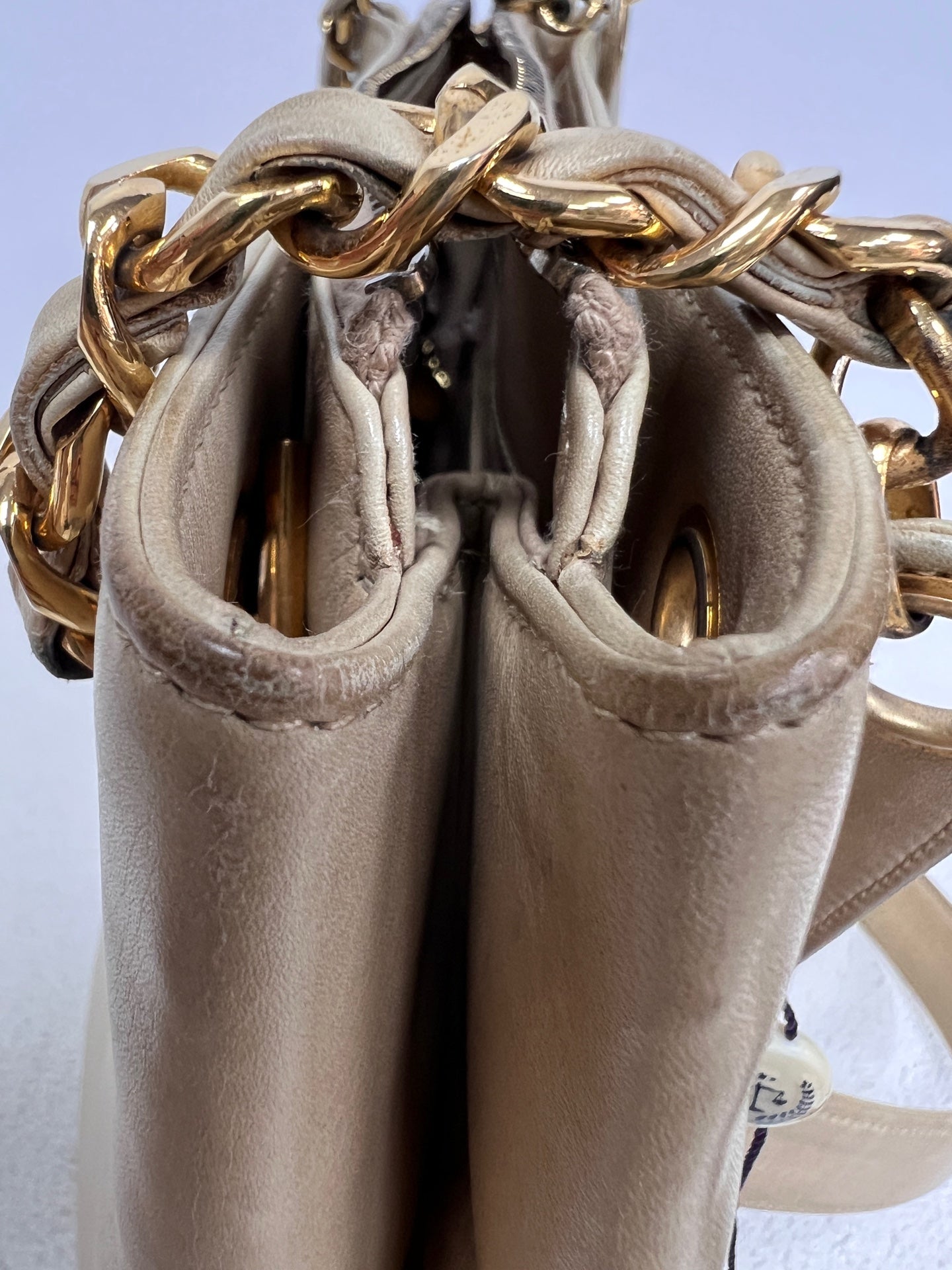 Chanel - Other - Leather - Beige - (medium)