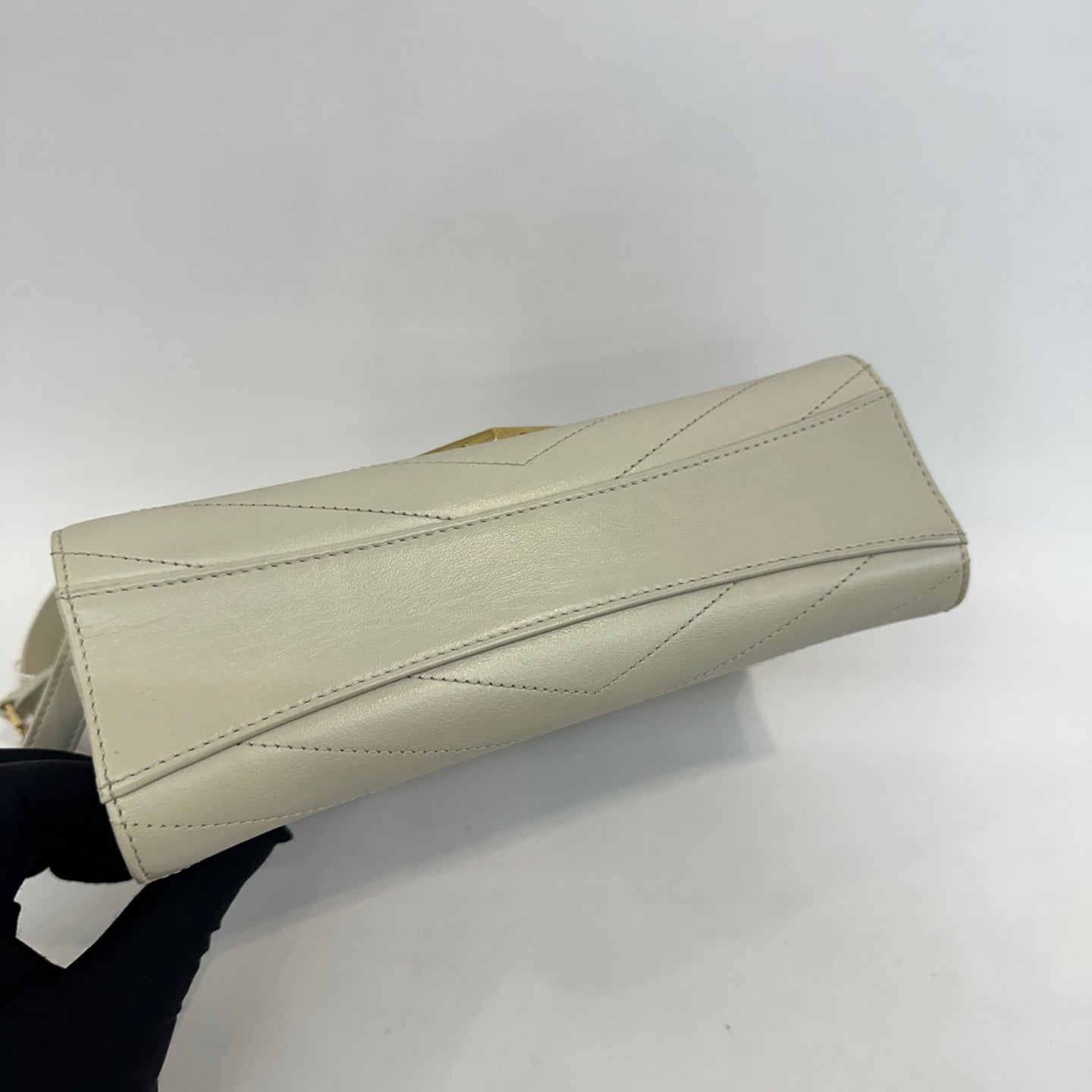 Chanel - Other - Leather - Beige - (medium)