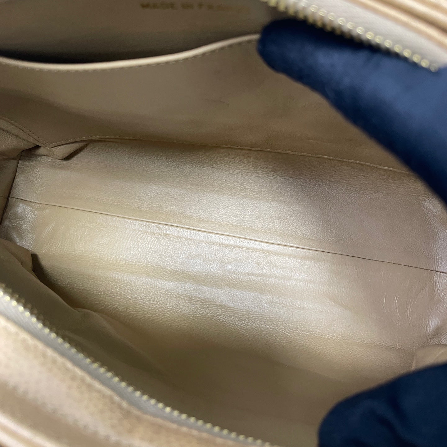 Chanel - Other - Leather - Beige - (medium)
