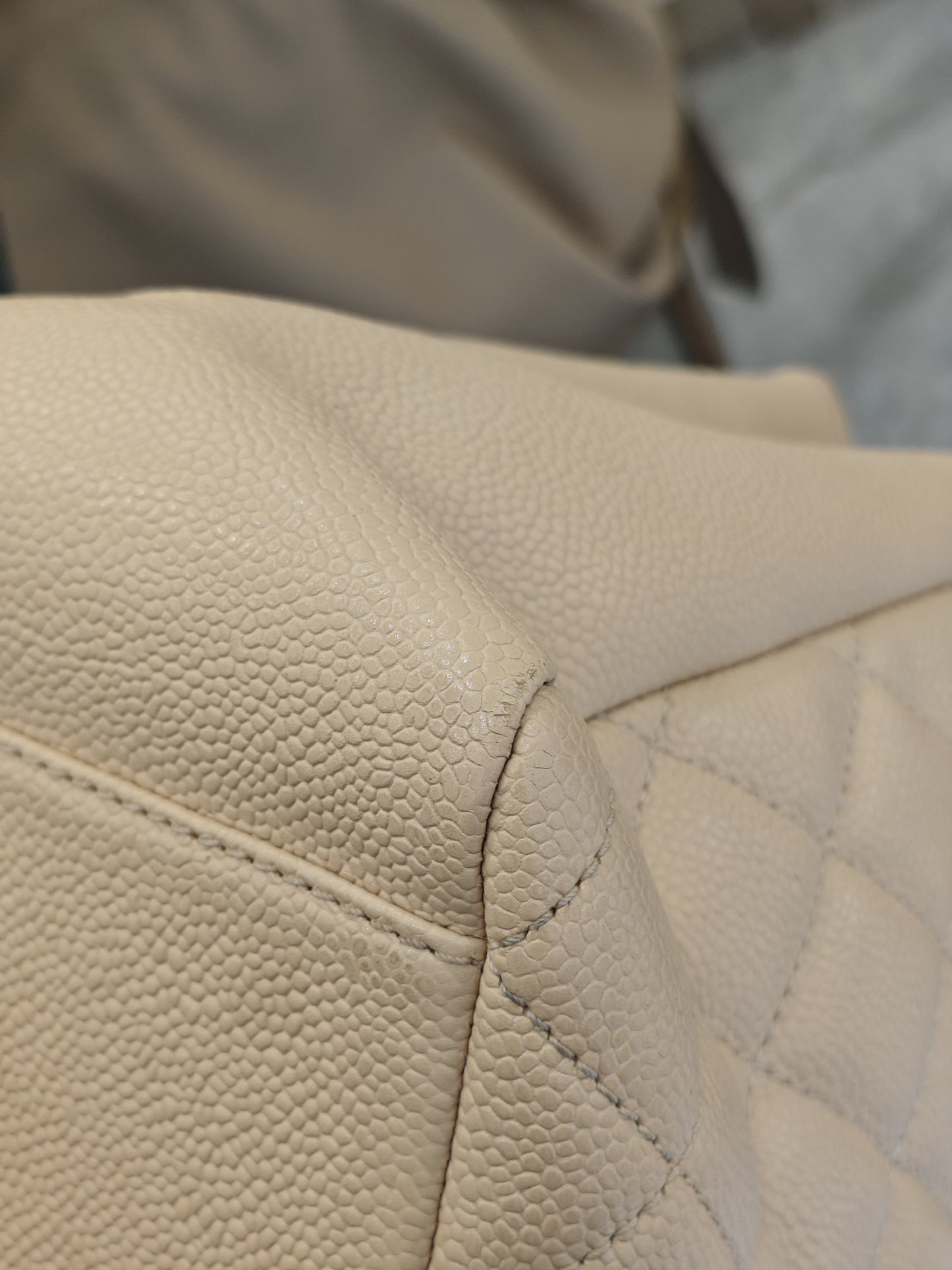 Chanel - Other - Leather - Beige - (medium)