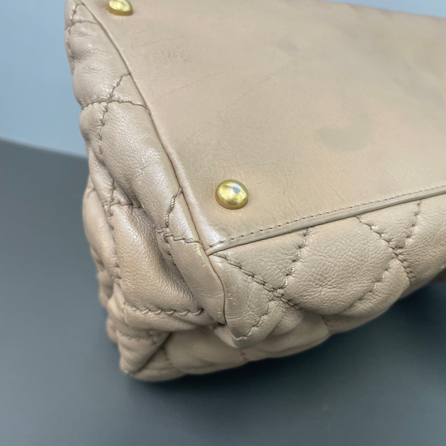 Chanel - Other - Leather - Beige - (medium)