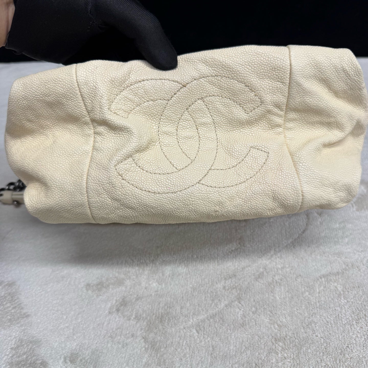 Chanel - Other - Leather - Beige - (Medium)