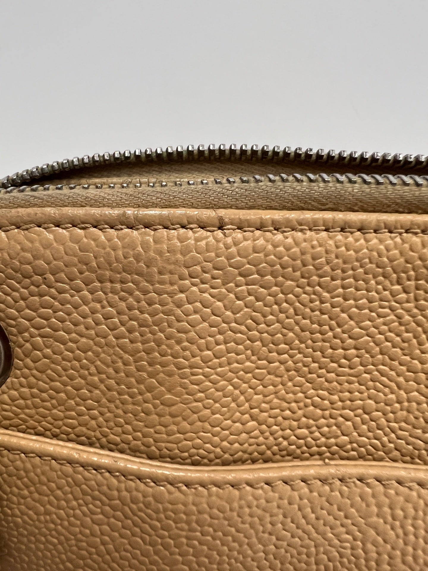 Chanel - Other - Leather - Beige - (medium)