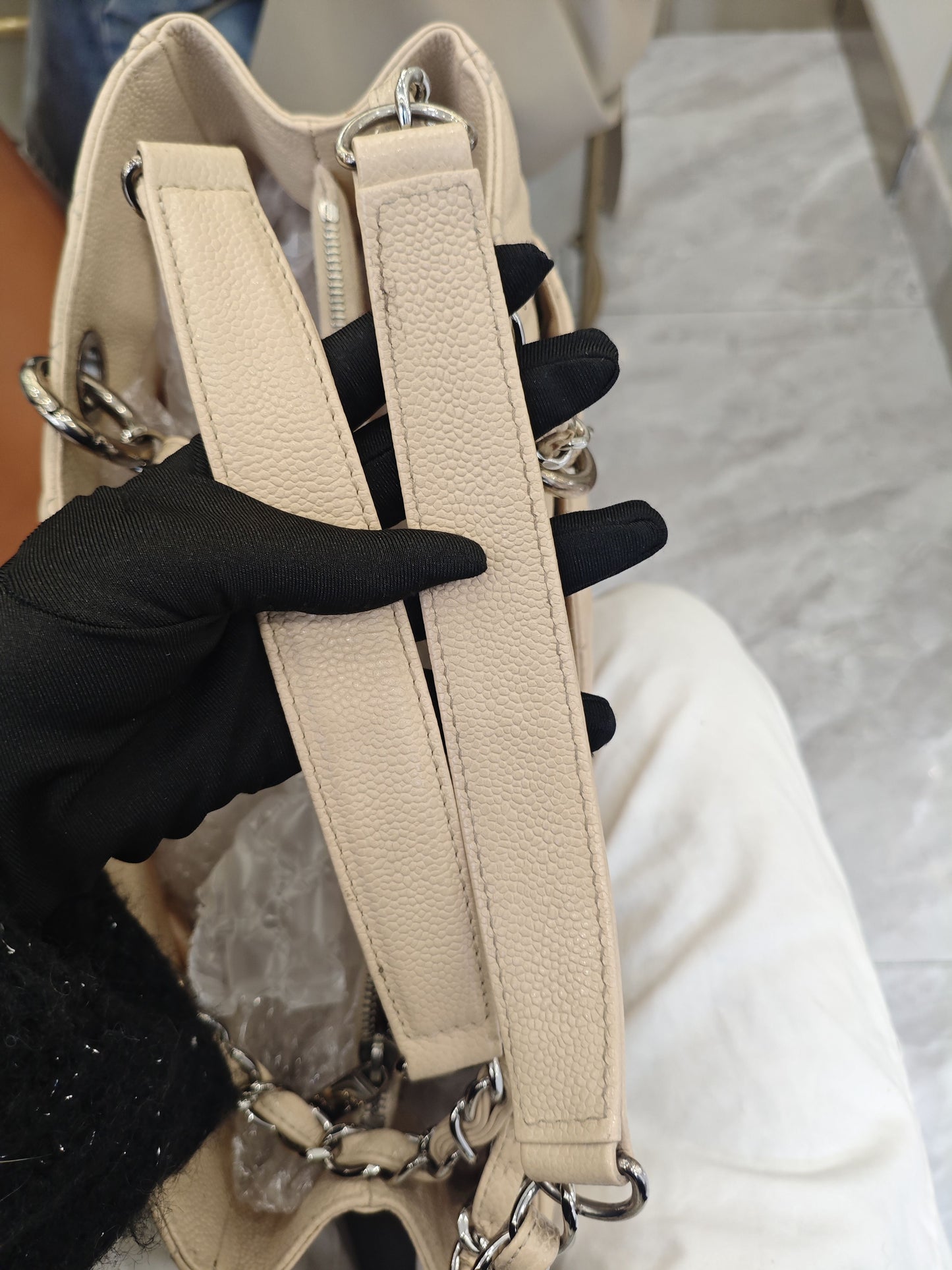 Chanel - Other - Leather - Beige - (medium)