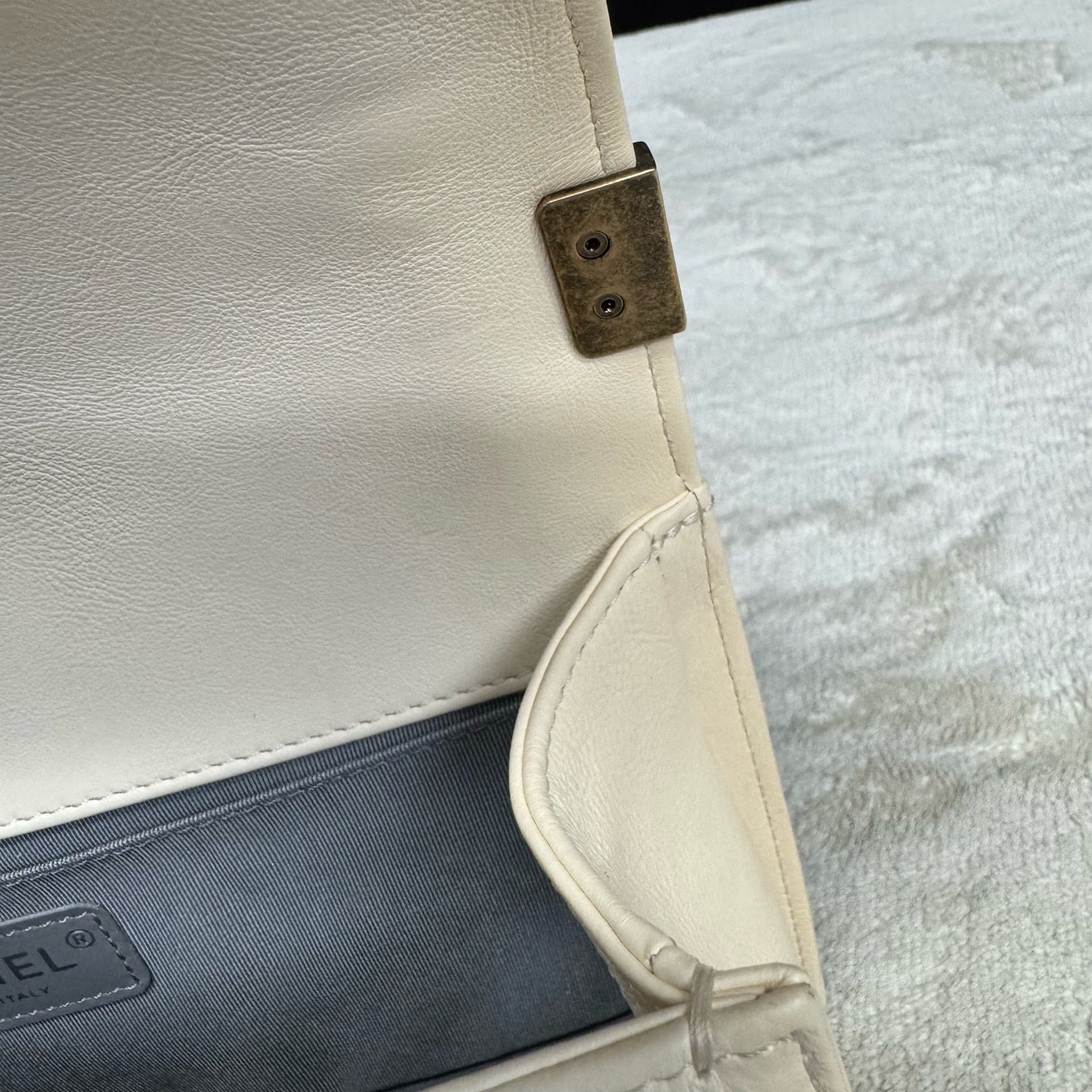 Chanel - Other - Leather - Beige - (medium)