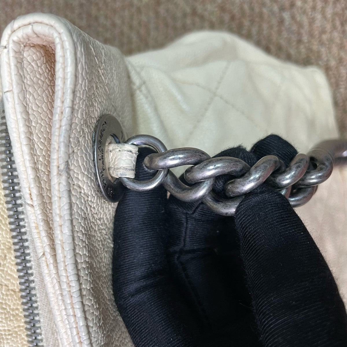 Chanel - Other - Leather - Beige - (Medium)