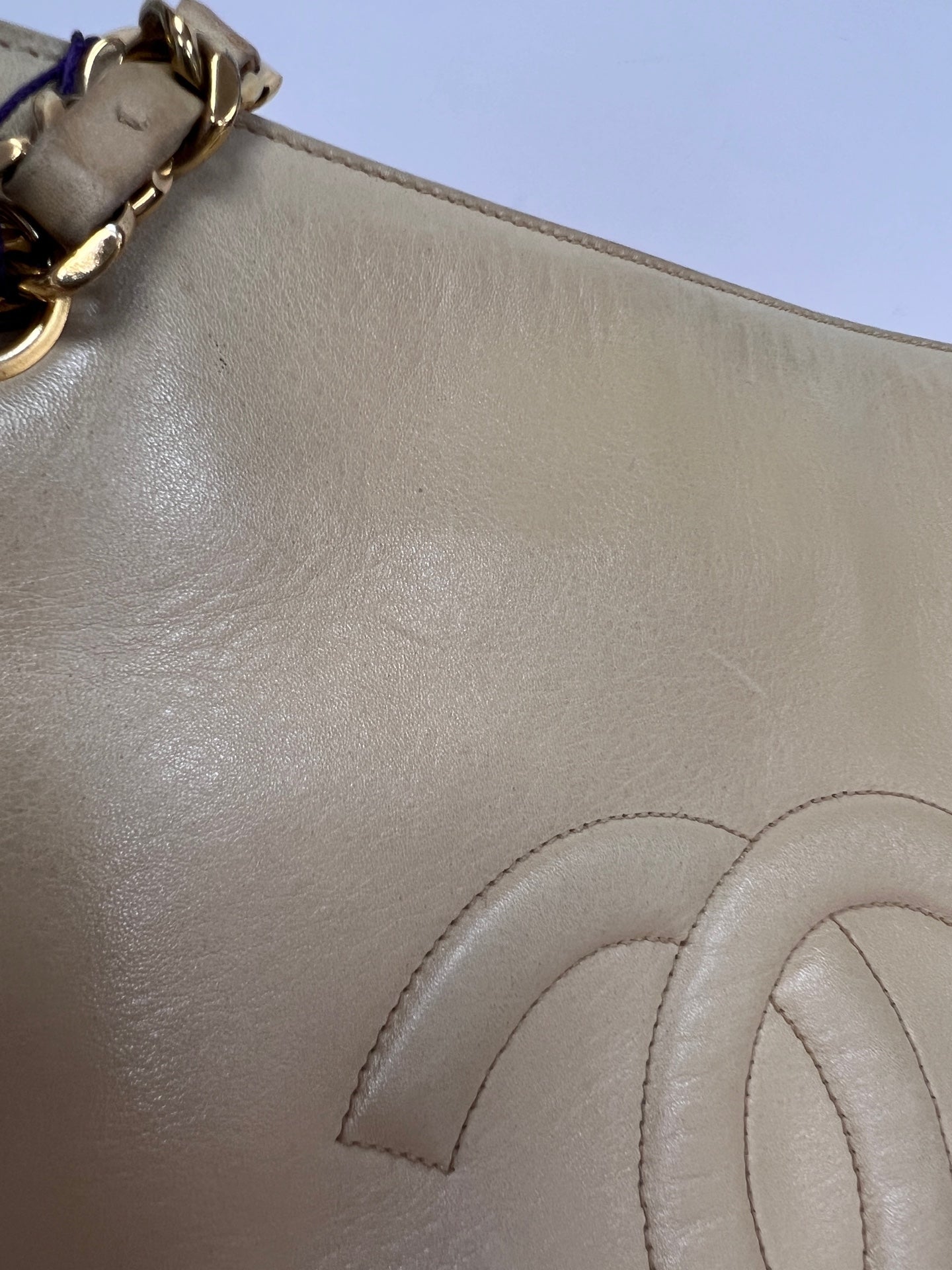 Chanel - Other - Leather - Beige - (medium)