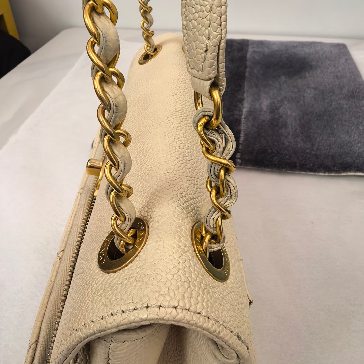 Chanel - Other - Leather - Beige - (medium)