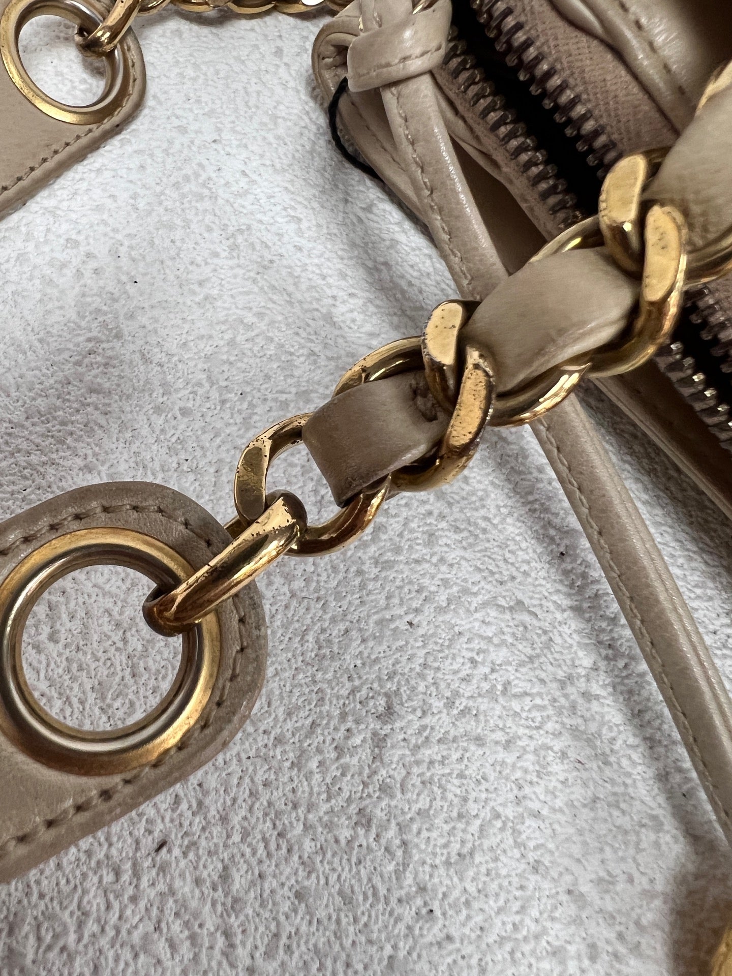 Chanel - Other - Leather - Beige - (medium)
