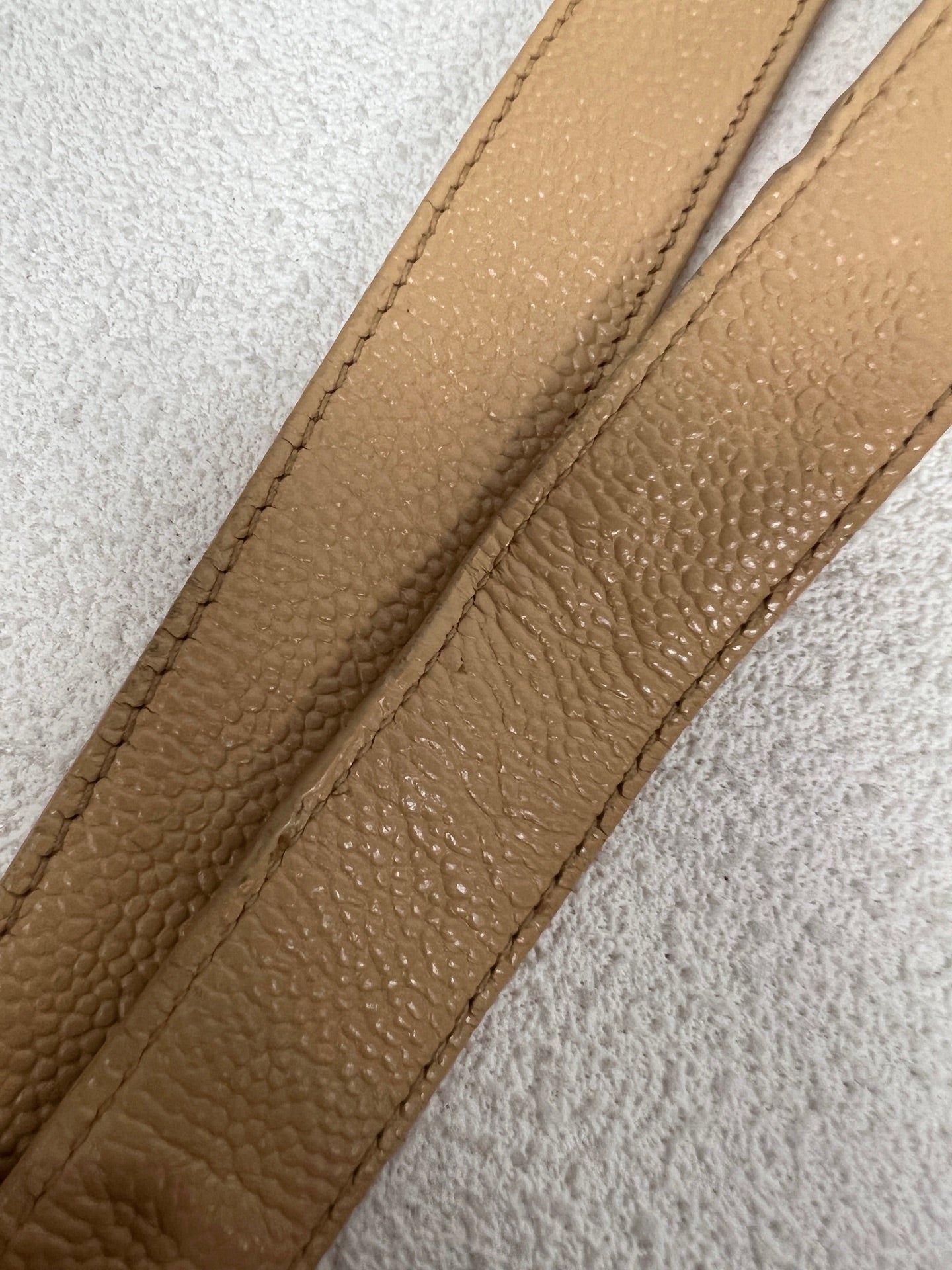 Chanel - Other - Leather - Beige - (medium)
