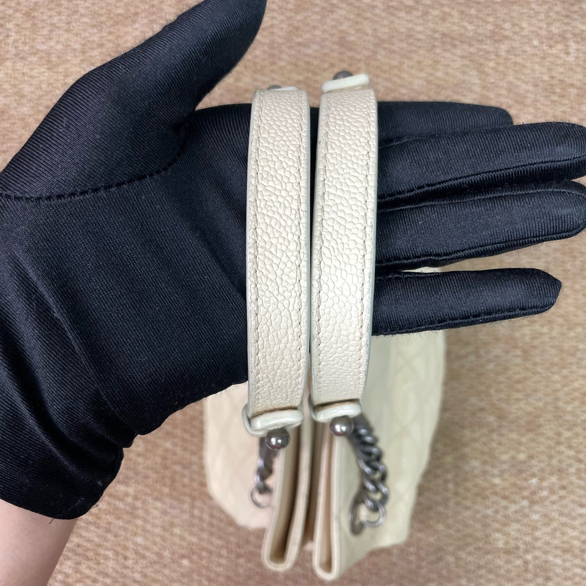 Chanel - Other - Leather - Beige - (Medium)