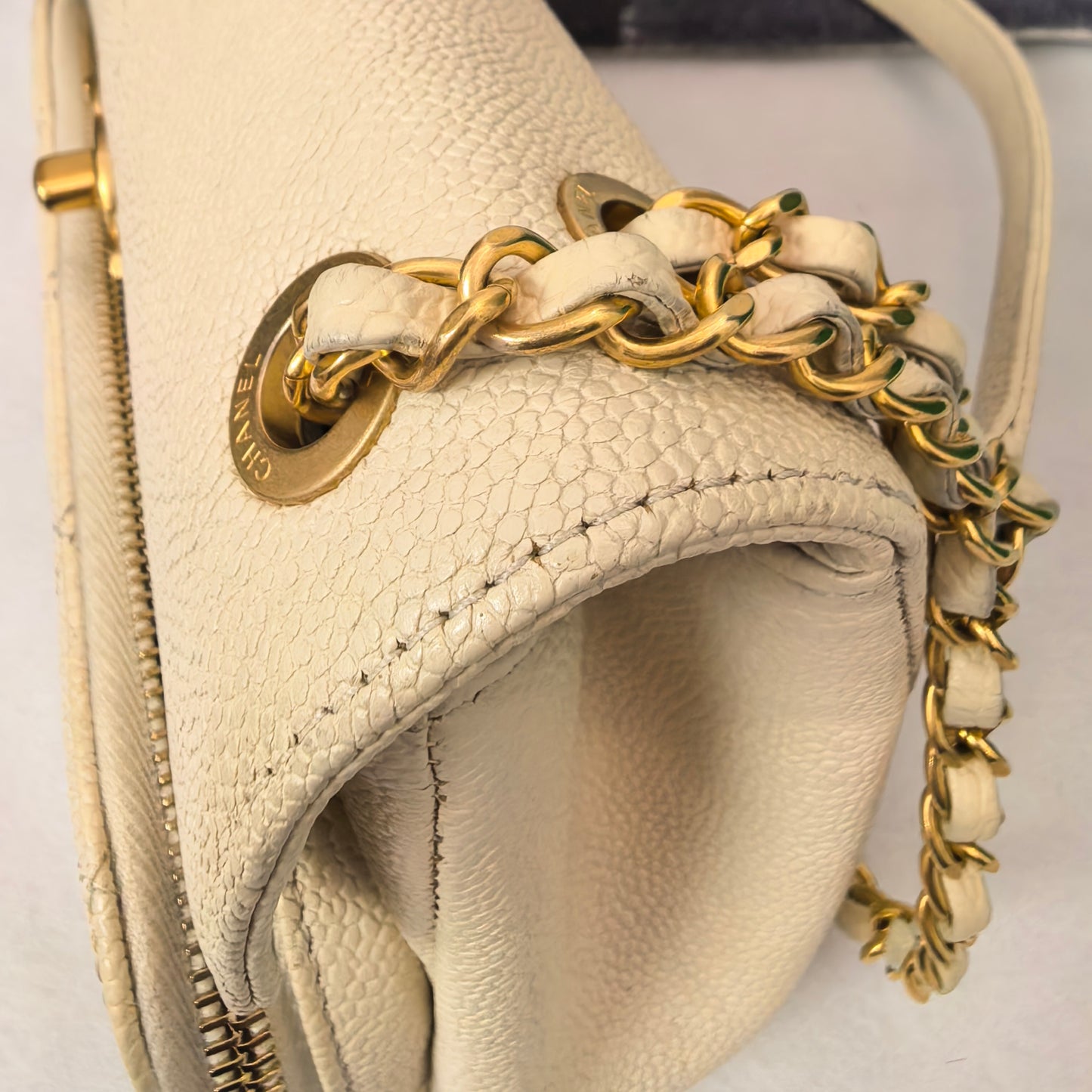 Chanel - Other - Leather - Beige - (medium)