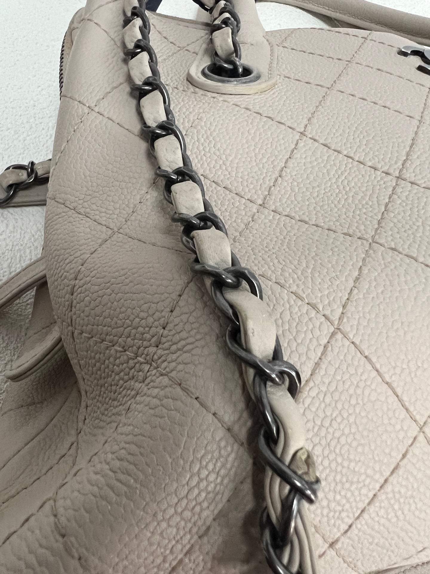 Chanel - Other - Leather - Beige - (medium)