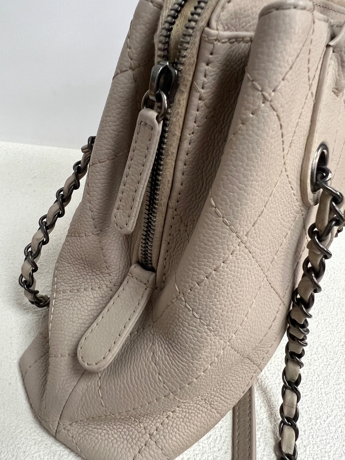 Chanel - Other - Leather - Beige - (medium)