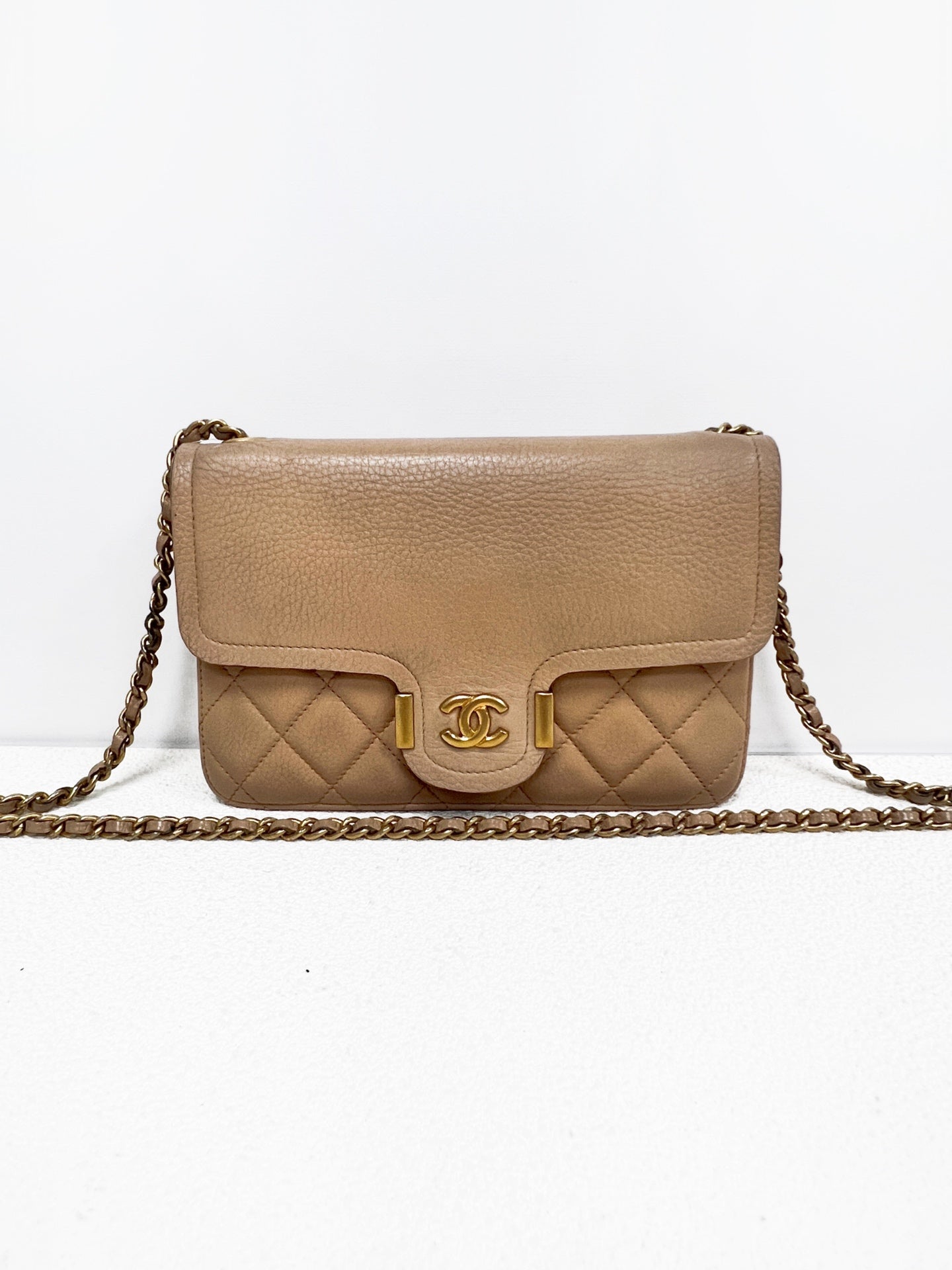 Chanel - Other - Leather - Beige - (mini)