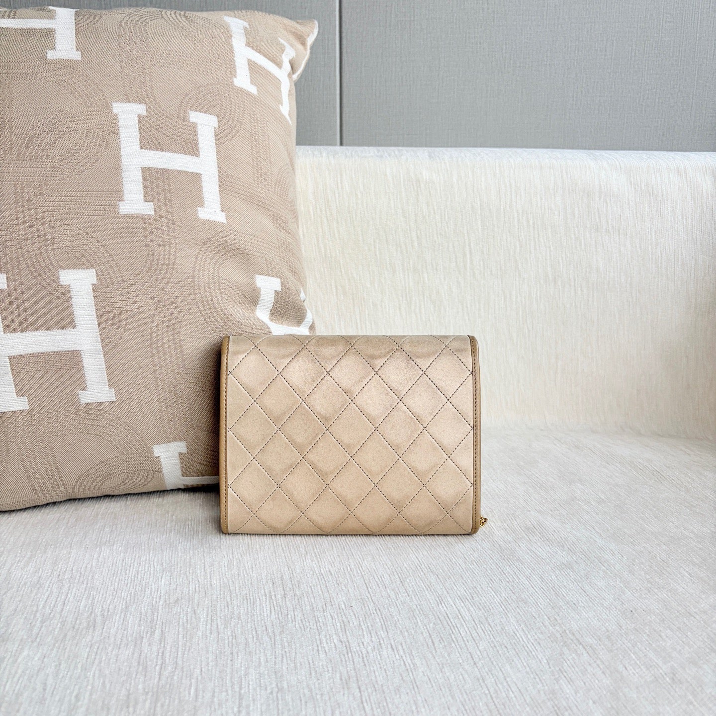 Chanel - Other - Leather - Beige - (mini)