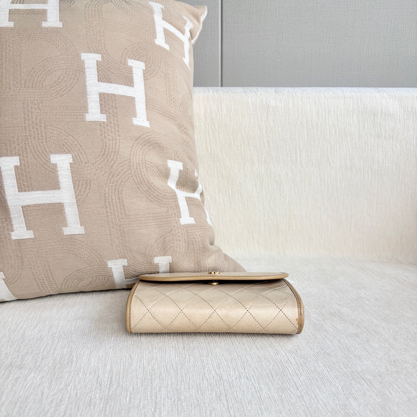 Chanel - Other - Leather - Beige - (mini)