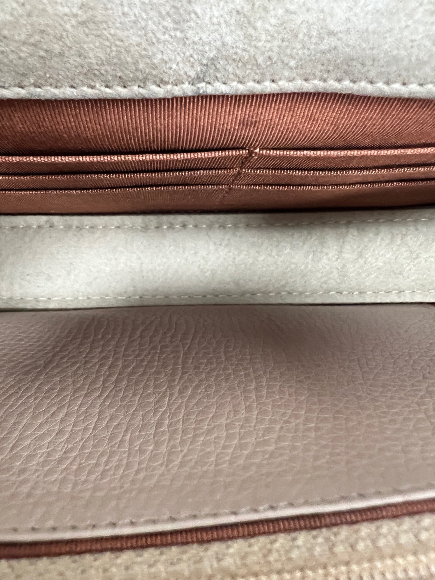 Chanel - Other - Leather - Beige - (mini)