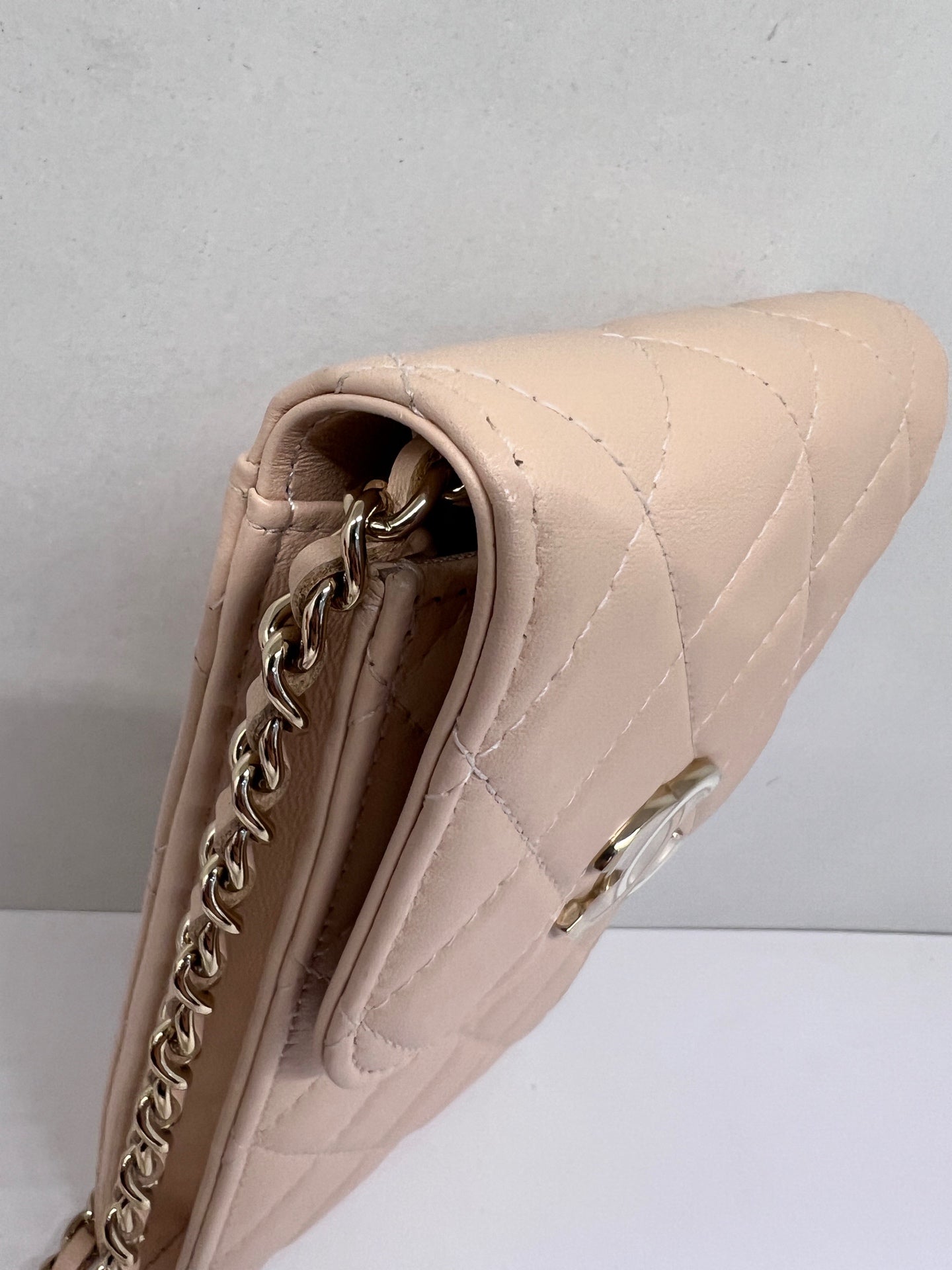 Chanel - Other - Leather - Beige - (mini)