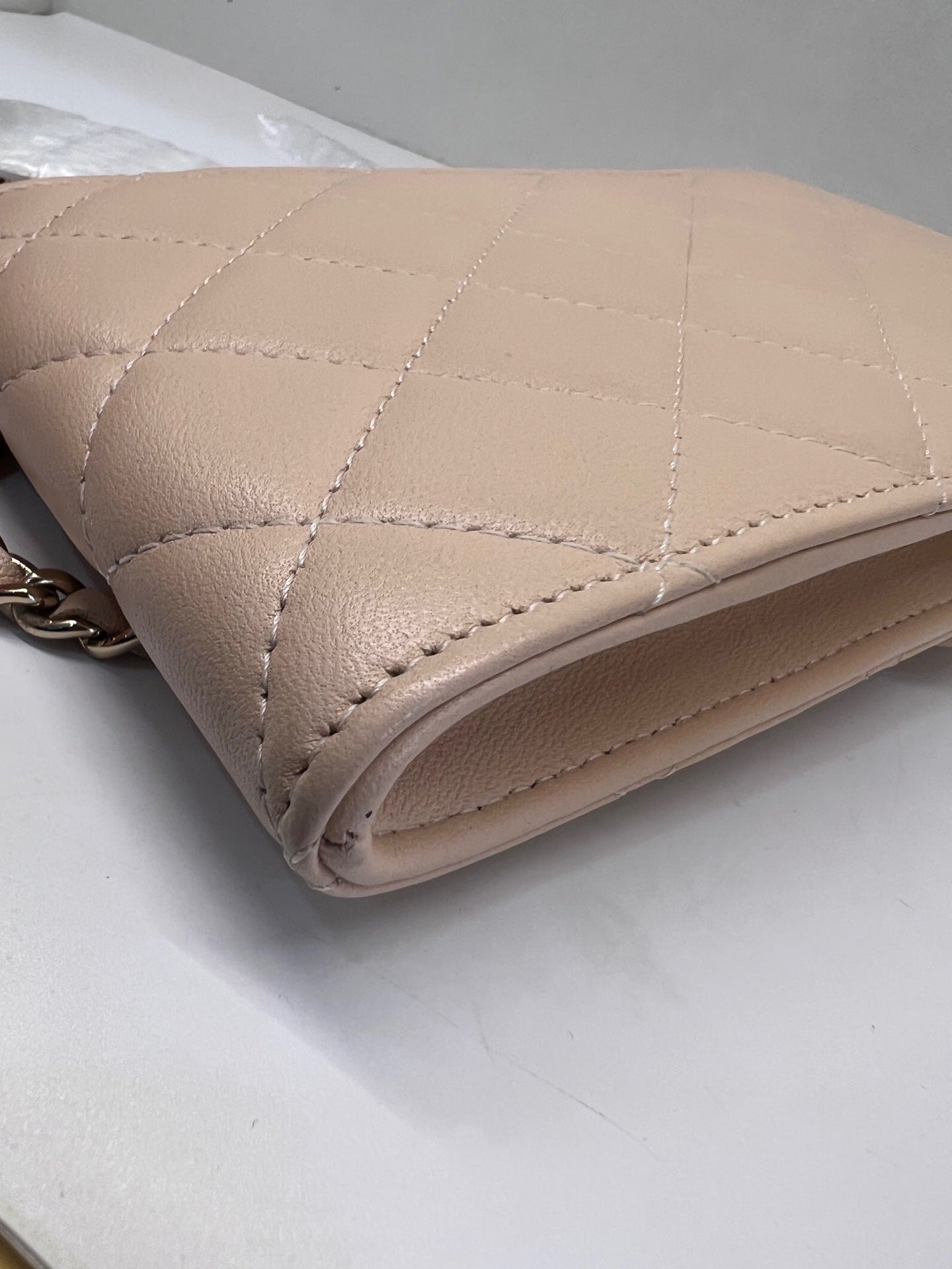 Chanel - Other - Leather - Beige - (mini)