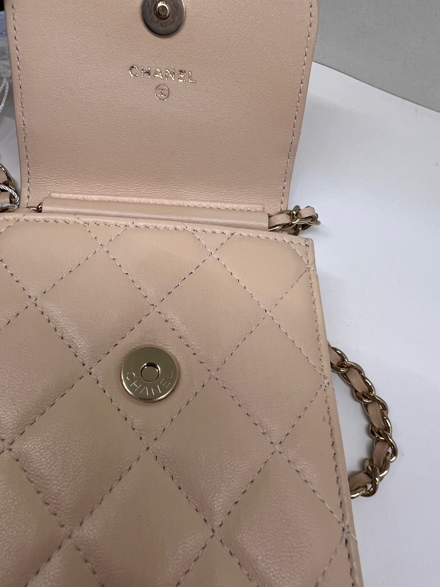 Chanel - Other - Leather - Beige - (mini)