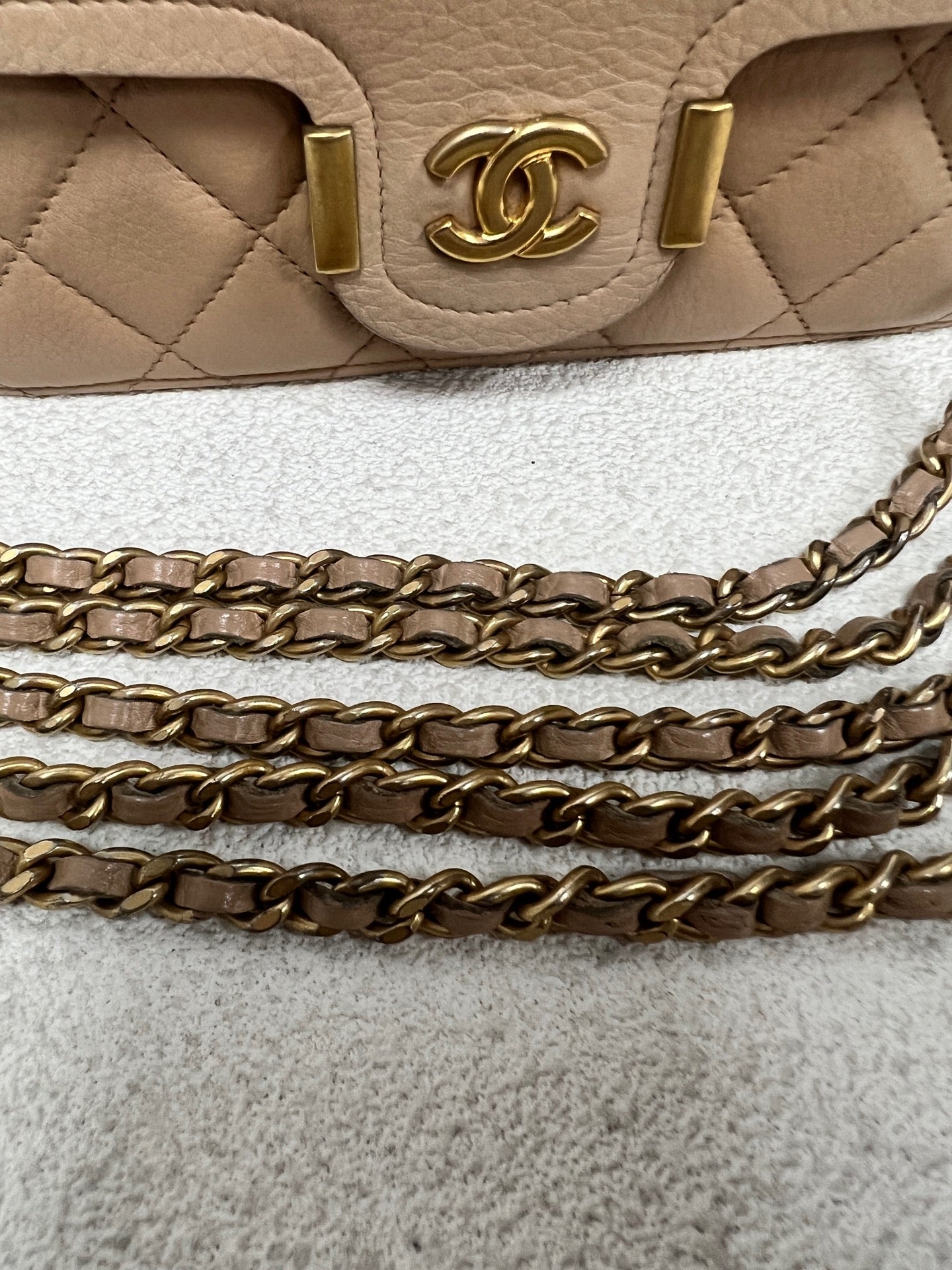 Chanel - Other - Leather - Beige - (mini)