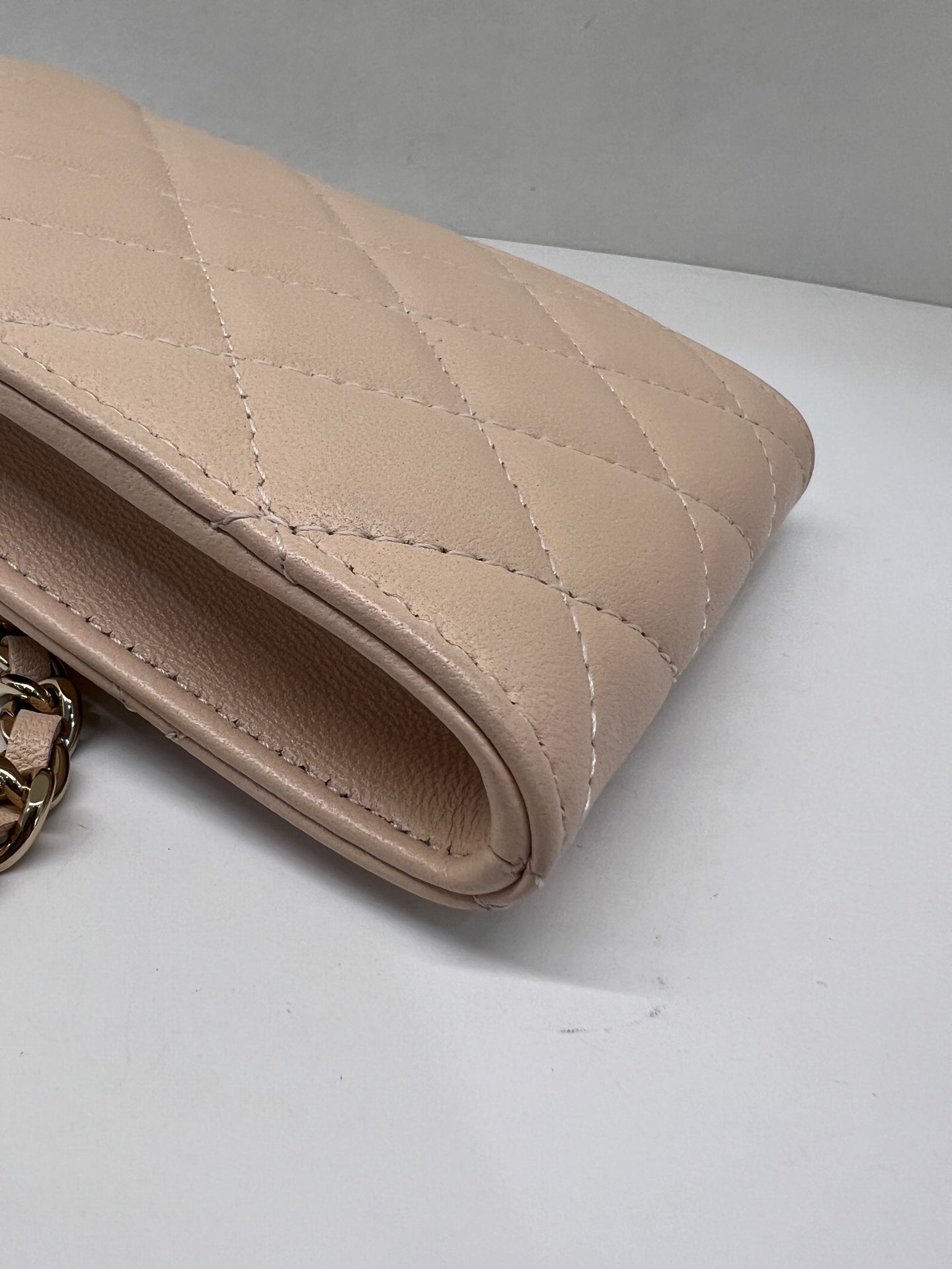 Chanel - Other - Leather - Beige - (mini)