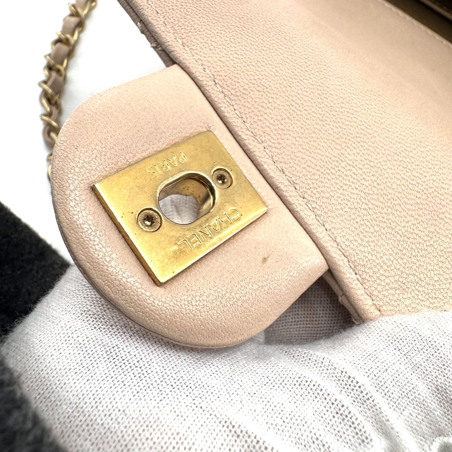 Chanel - Other - Leather - Beige - (mini)