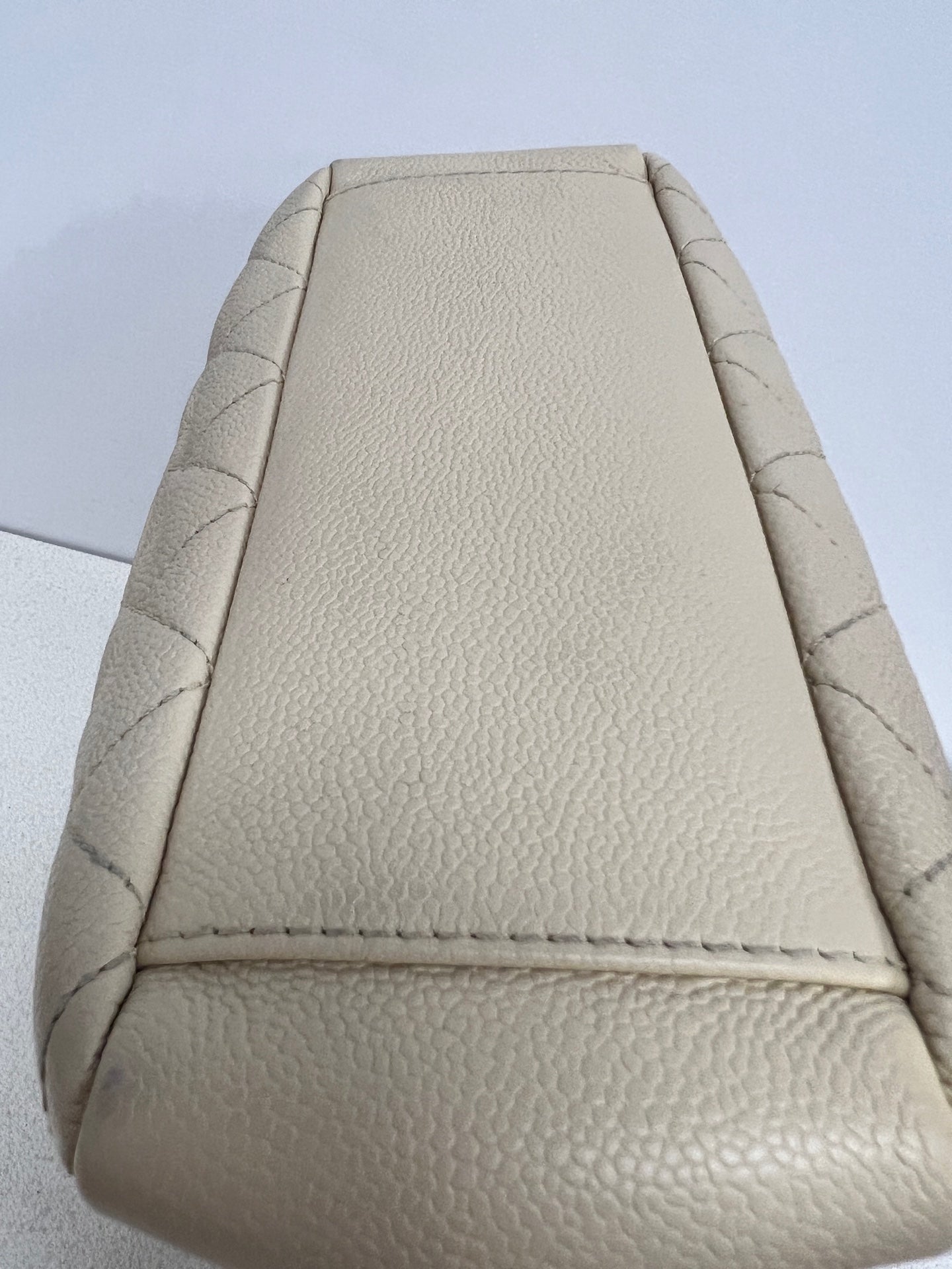 Chanel - Other - Leather - Beige - (small)