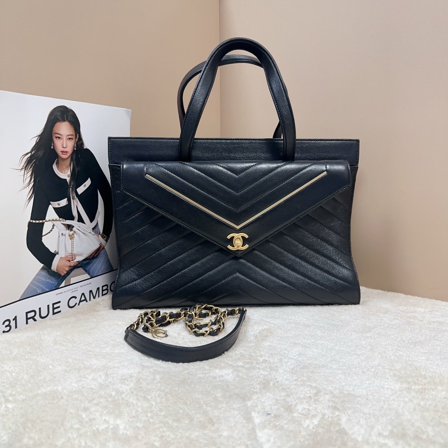 Chanel - Other - Leather - Black - (large)