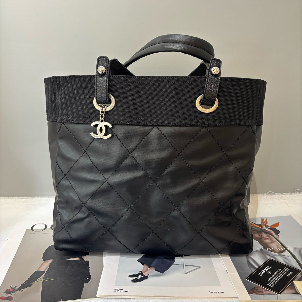 Chanel - Other - Leather - Black - (Large)