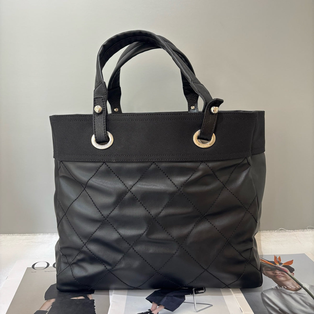 Chanel - Other - Leather - Black - (Large)