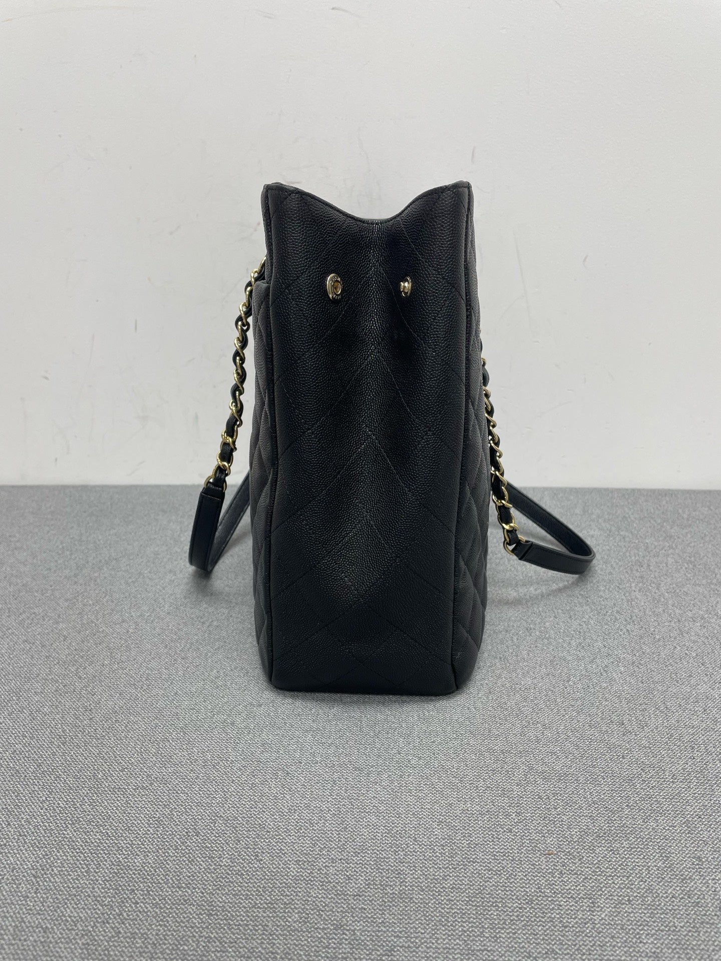 Chanel - Other - Leather - Black - (Large)