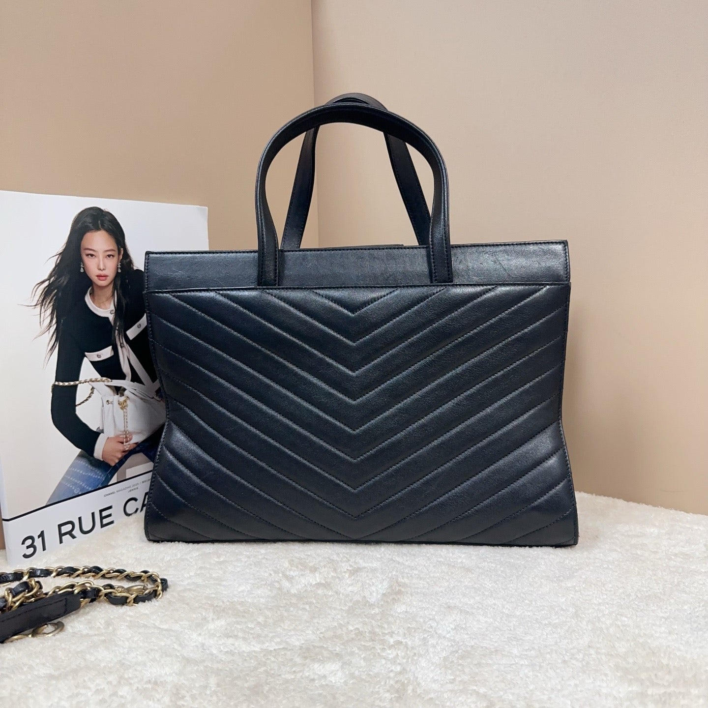 Chanel - Other - Leather - Black - (large)