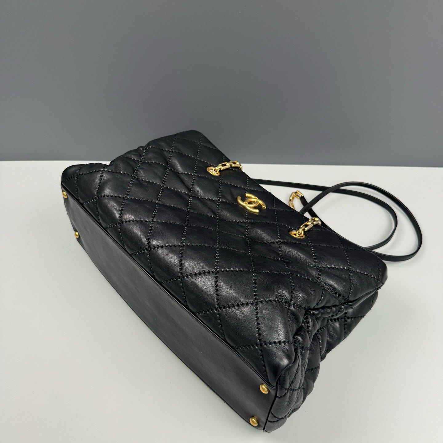 Chanel - Other - Leather - Black - (large)