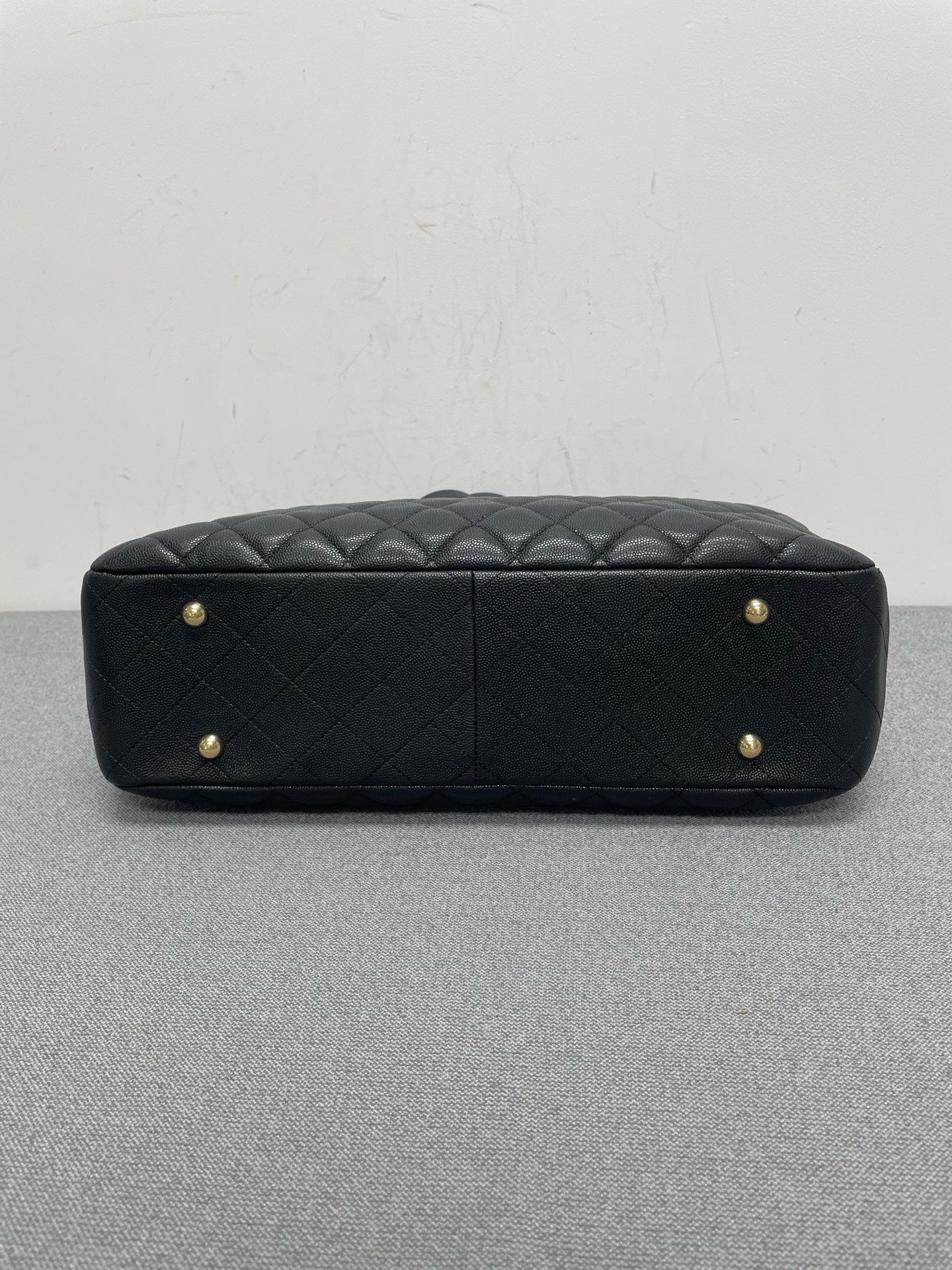 Chanel - Other - Leather - Black - (Large)