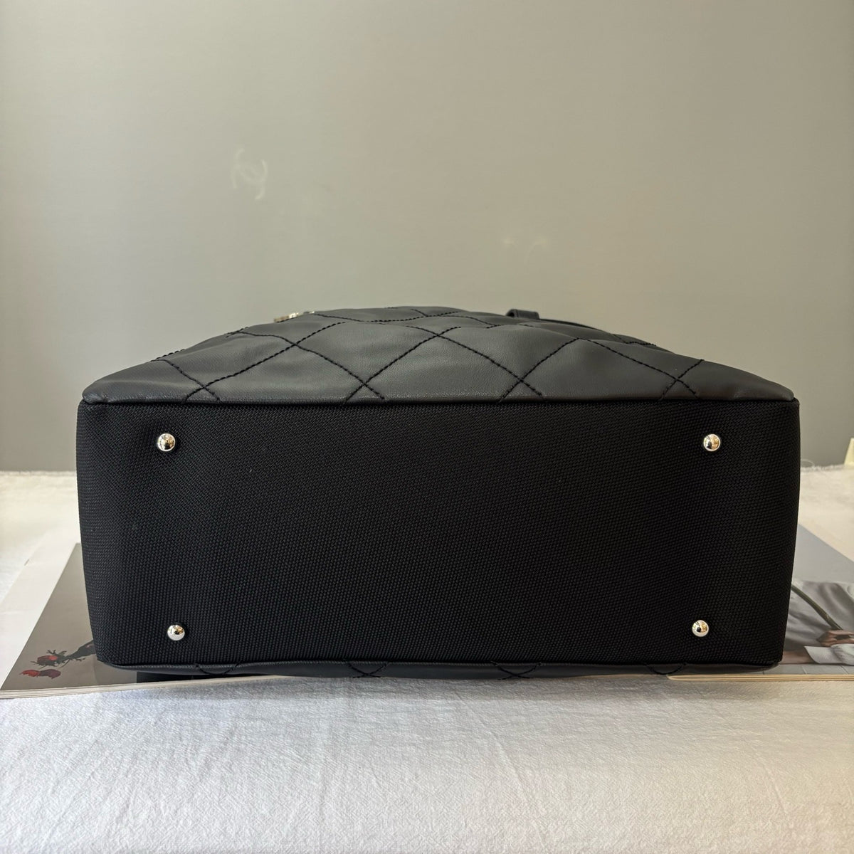 Chanel - Other - Leather - Black - (Large)