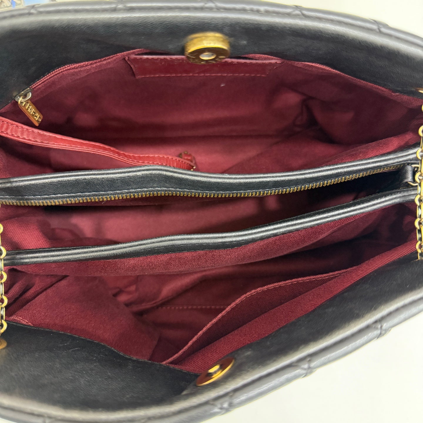 Chanel - Other - Leather - Black - (large)